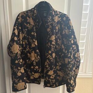 Forever 21 | black floral quilted jacket | size S